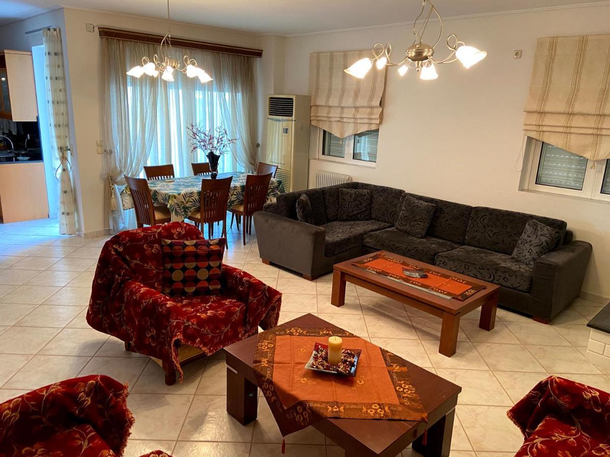 Beautiful Apartment Near The Beach Kalamata Exterior photo