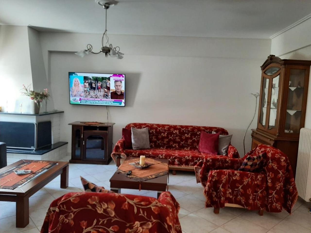 Beautiful Apartment Near The Beach Kalamata Exterior photo